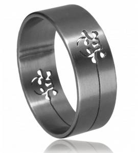 Man ring inlaid head of death